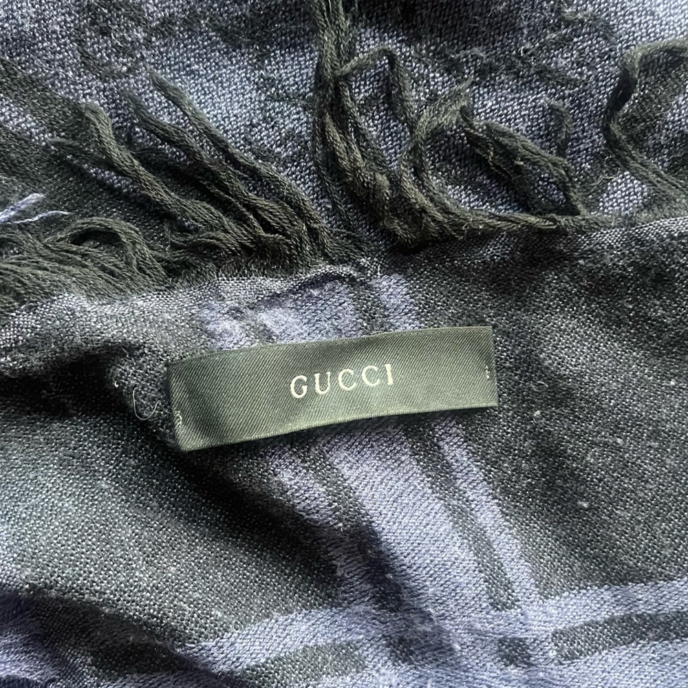 Gucci Diamente Survie Monogram Shawl - Picture 12 of 13